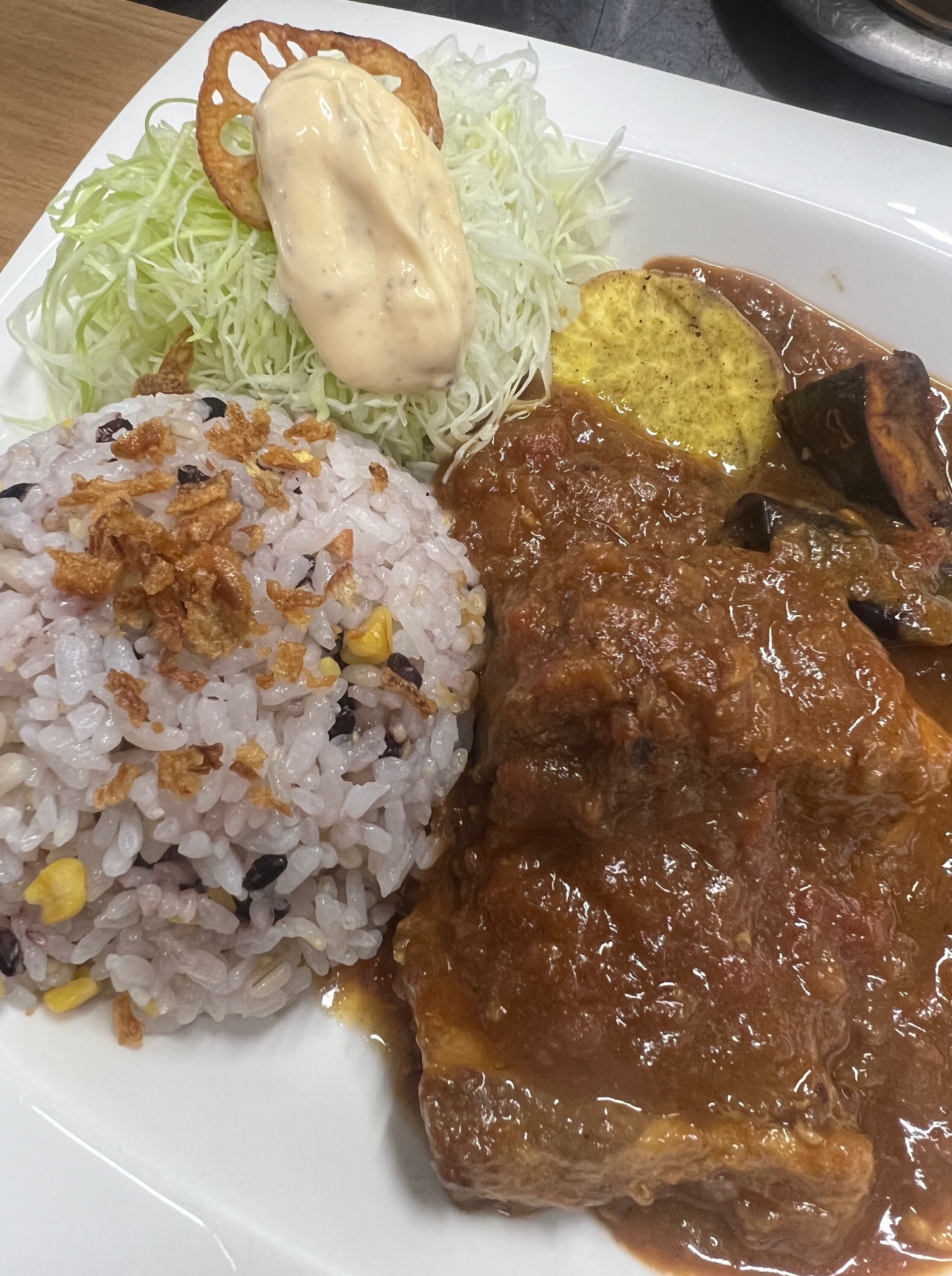 酒粕にスペアリブに漬け込んだカレー